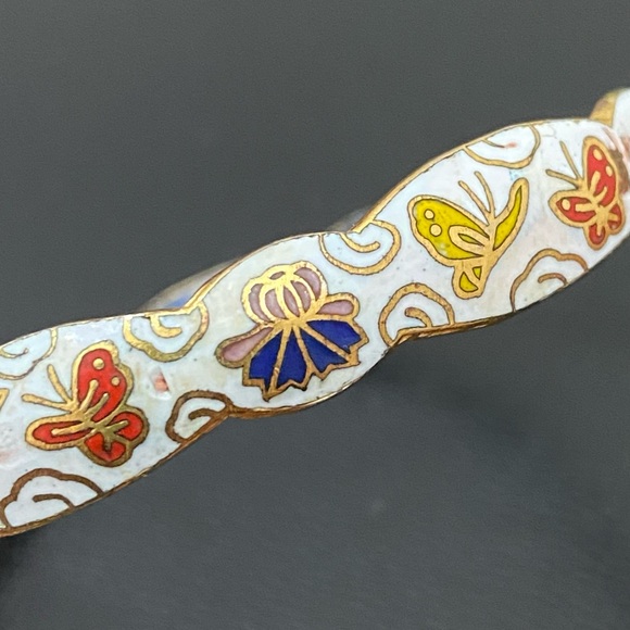 Vintage Chinese Cloisonné White Blue Enamel Butterfly Bangle Bracelet 33g. - Picture 7 of 11